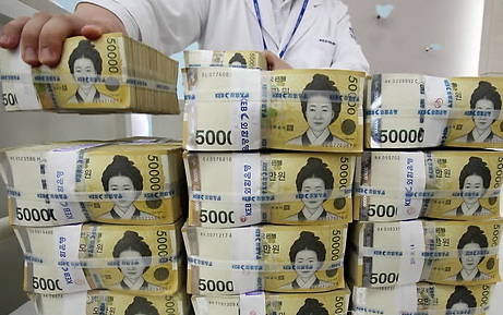 금융권 가계대출 잔액 814조 원&hellip;3년여 새 31.6% 급증