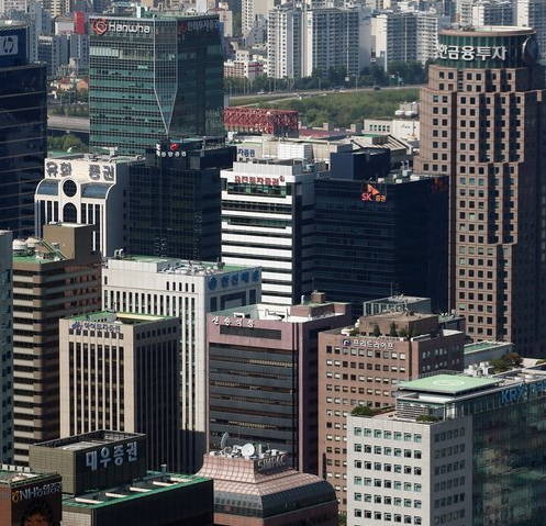 생보사 대표 임기 4.8년 금융사 &lsquo;최장&rsquo;&hellip;카드사 고작 2.5년