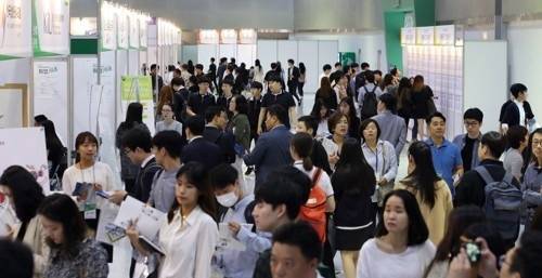 고용한파 몰아치는 금융권, 중하위급 직원들 '직격탄'