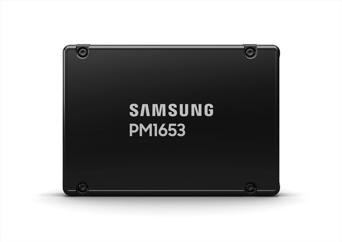 삼성전자 SAS 표준 최고성능 서버용 SSD 'PM1653'<사진=삼성전자> 