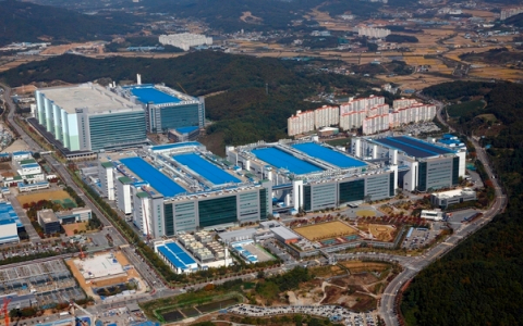 삼성D, 온실가스 배출량 2년새 57만톤 '뚝'&hellip;저감설비 등 감축 노력 &lsquo;결실&rsquo;