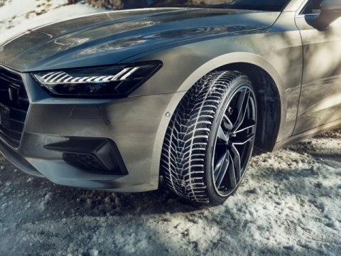 “한파에 꽁꽁 언 도로”…‘겨울용 타이어’가 사고 위험 줄인다
