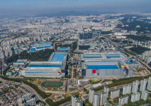 삼성, SK 따라 반도체 제조 기술 바꾸나…삼성 “계획 없다” 부인