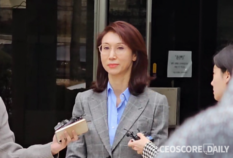 노소영, &lsquo;세기의 이혼 소송&rsquo; 중 26억 빼돌린 비서 고소