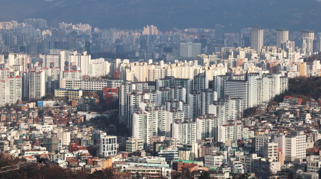 서울 시내 아파트 밀집 지역의 모습. <사진=연합뉴스>