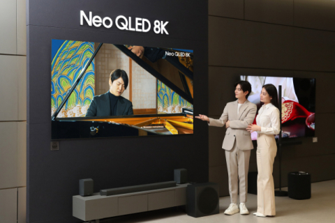 &ldquo;피아니스트 조성진 라이브 연주, 삼성의 8K 초고화질로 즐겨보세요&rdquo;