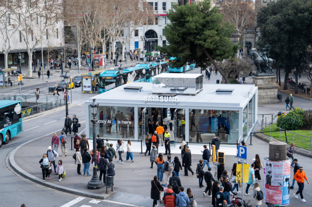 ‘MWC 2024’가 열리는 스페인 바르셀로나에 마련된 삼성전자 ‘갤럭시 익스피리언스 스페이스’. <사진=삼성전자>