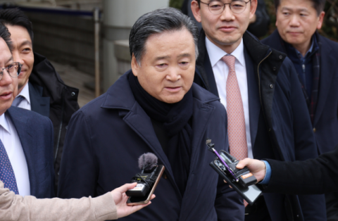 &lsquo;민주노총 탈퇴 강요&rsquo; 혐의 SPC 허영인 회장 검찰 출석
