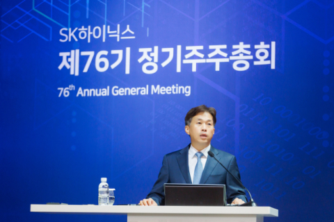 HBM 기선 잡은  SK하이닉스&hellip;곽노정 &ldquo;HBM 판매 두 자릿수 확대,  1위 굳힌다&rdquo;