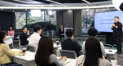 현대그룹, 20년째 비전포럼 개최&hellip;현정은 회장 &ldquo;소양이 핵심 경쟁력&rdquo;