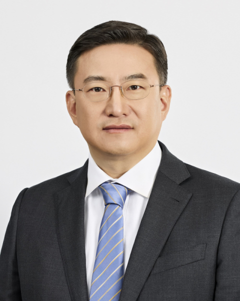 김남정 동원그룹 회장, 은탑산업훈장 수상