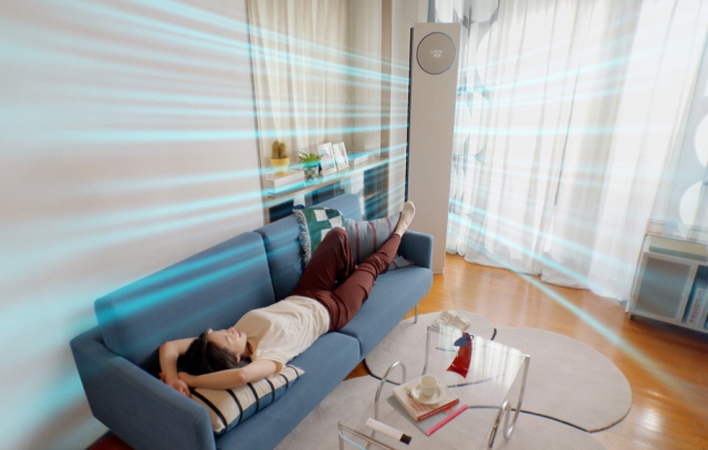  LG 휘센 AI 에어컨의 공감지능 기능인 'AI 스마트케어'가 실내 온도를 관리하는 모습. <사진제공=LG전자>