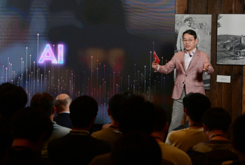 &ldquo;7억대의 AI 기기로 &lsquo;고객중심 AI&rsquo; 구현&rdquo;&hellip;조주완 LG전자, AI 비전 공개