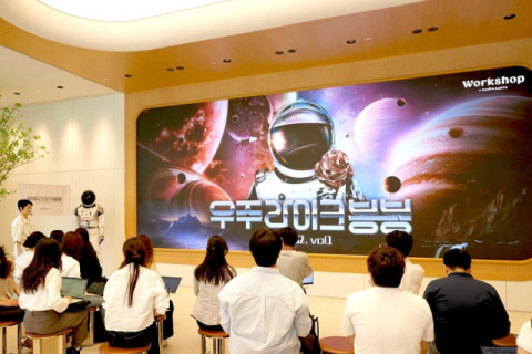&lsquo;엄마는 외계인&rsquo;과 &lsquo;아몬드 봉봉&rsquo; 만났다&hellip;SPC 허희수 부사장 &lsquo;진두지휘&rsquo;