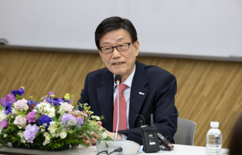 윤진식 무협 회장, 규제&middot;애로 116건 발굴&hellip;&ldquo;규제 혁파로 수출 이끈다&rdquo;
