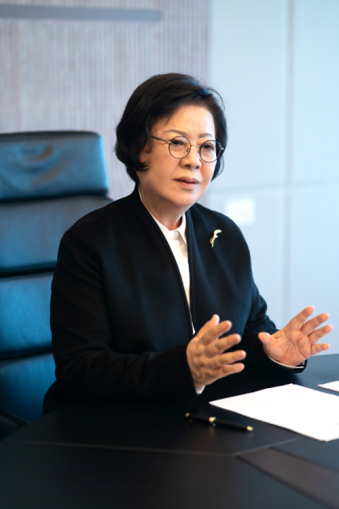 송영숙 한미그룹 회장 &ldquo;경영일선에서 물러나&hellip;전문경영인 체제 지원&rdquo;