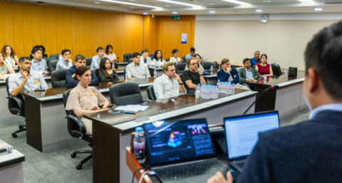 영국 케임브리지 MBA, AI 기술 배우러 SKT 본사 탐방