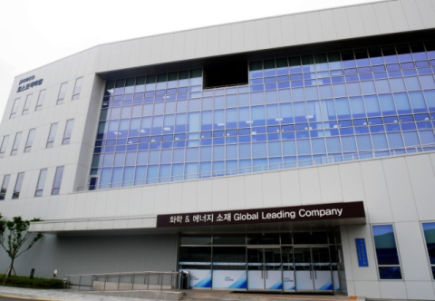 포스코퓨처엠, 흑연가 하락 음극재 사업 주춤&hellip;&lsquo;선도 사업자&rsquo; 신청,  돌파구 될까