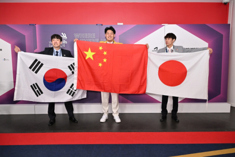 한화시스템, 국제기능올림픽 첫 출전서 은메달 &lsquo;쾌거&rsquo;