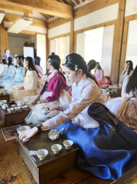 대한항공, 외국인 승무원 채용 재개&hellip;한국 문화 프로그램 진행