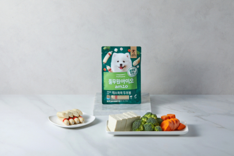 풀무원, 펫푸드 &lsquo;아미오 자연담은 간식 채소쏙쏙 두부봉&rsquo; 출시