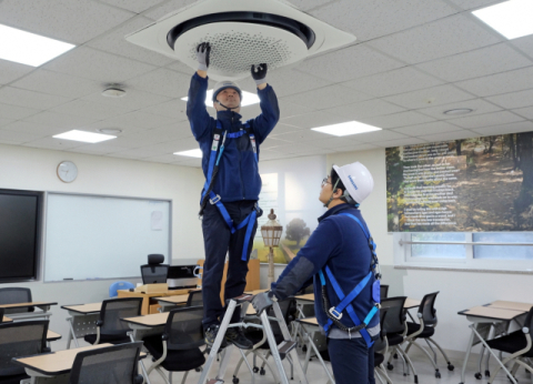 &ldquo;쾌적한 수능 환경 조성한다&rdquo;&hellip;삼성&middot;LG, 수능 시험장 시스템 에어컨 점검