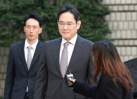 &ldquo;삼성 반도체 영업익 4조도 붕괴됐는데&ldquo;&hellip;이재용, &lsquo;사법 리스크&rsquo;에 책임경영 &lsquo;비상&rsquo;