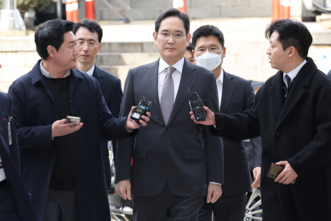 검찰,  항소심도 이재용에 징역 5년 구형 &hellip; &ldquo;&lsquo;총수 승계 위해 시장 근간 훼손&rdquo;