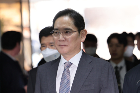 이재용 회장, 또 징역 5년 때린 검찰&hellip;&lsquo;반도체 위기&rsquo; 에 삼성 경영부재 &lsquo;비상&rsquo;