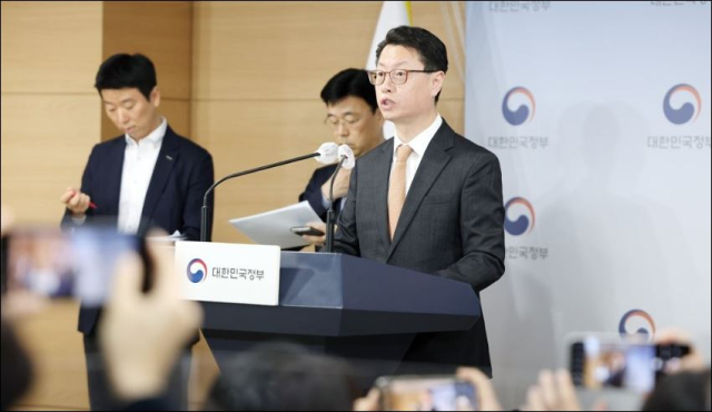 지난 2023년 4월, 정부서울청사에서 홍진배 과학기술정보통신부 네트워크정책실장이 LG유플러스 정보 유출·접속 장애 사고 원인과 조치방안 등을 발표했다. <출처=연합뉴스> 