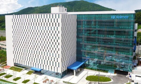 K뷰티 활황에 &lsquo;보수한도&rsquo; 올려잡은 한국콜마&middot;코스맥스&hellip;아모레퍼시픽은 감액