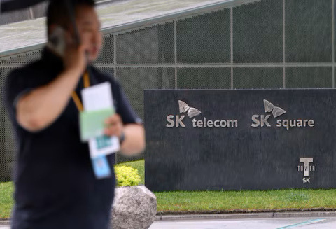 SKT &lsquo;유심 해킹&rsquo; 사태, 원인&middot;규모 &lsquo;안갯속&rsquo;&hellip;&ldquo;2차 피해 차단 &lsquo;총력전&rsquo;&rdquo;