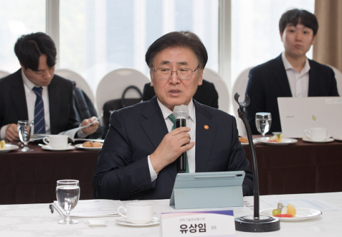 하루 늦은 SKT 해킹 보고&hellip;유상임 장관 &ldquo;합당한 처벌 받을 것&rdquo;