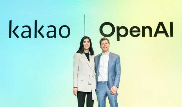 정신아 카카오 대표(왼쪽)와 샘 올트먼 오픈AI CEO. <출처=카카오>