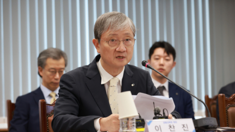 이찬진 금감원장, 19개사 CEO 불러 &lsquo;소비자보호&rsquo; 당부