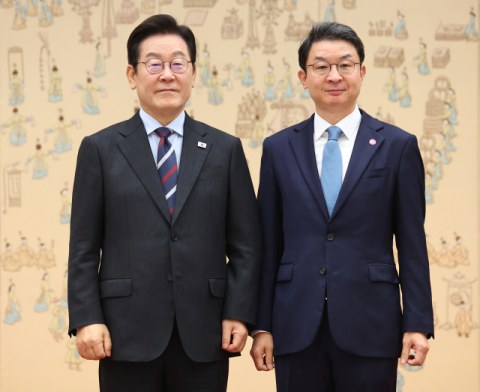 제4인터넷은행 인가 &lsquo;첩첩산중&rsquo;&hellip;금융당국 조직개편 변수