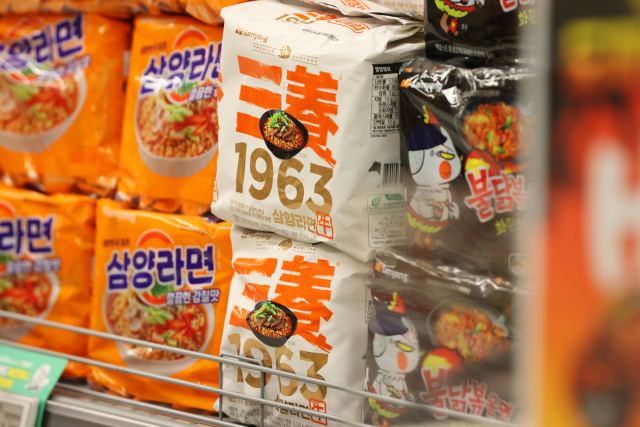 6일 서울 시내 한 대형마트에 라면 ‘삼양1963’이 진열돼 있다. <사진=연합뉴스>