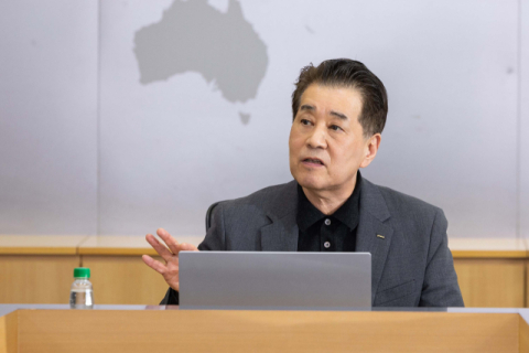 장인화 포스코그룹 회장 &ldquo;압도적 실행력으로 가시적 성과 입증&rdquo;