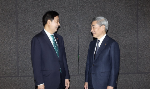 구윤철 부총리&middot;신현송 한은 총재 첫 회동&hellip;수시 소통 강조