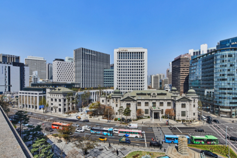 한은 &ldquo;한국 경제, 22분기 만에 최고 성장&rdquo;&hellip;1분기 GDP 1.7% &lsquo;깜짝 반등&rsquo;