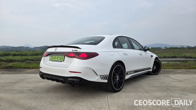 메르세데스-AMG E 53 하이브리드 4MATIC+ 에디션 1.<사진=김병훈 기자>