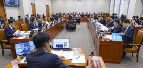 국감 앞두고 금융권 CEO 증인 신청 &lsquo;봇물&rsquo;&hellip;5대 금융 회장&middot;은행장도 대상