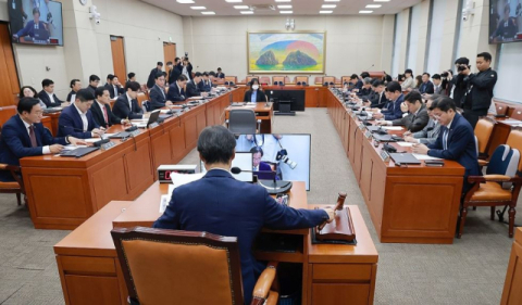 금융권 뚫은 연쇄해킹 사태&hellip; 5대 은행장, 국감장 소환 &lsquo;태풍의 눈&rsquo;