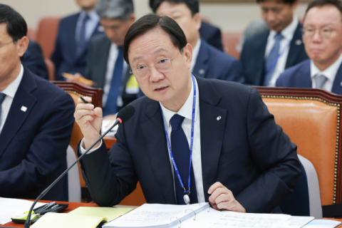 이찬진 &ldquo;SK 솔리다임 중복상장 해당&rdquo;&hellip;美 나스닥 상장, 급브레이크 걸리나