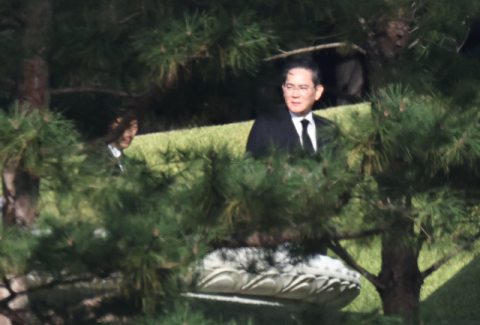 故 이건희 회장 6주기&hellip;이재용&middot;삼성 경영진 50여 명 고인 추모